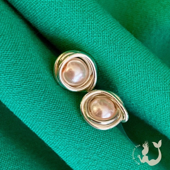 Hand Crafted Jewelry - Pink Pearl Glass Bead Earrings in solid Sterling Silver